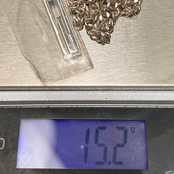 Authentic GUCCI
G Bar Pendant Necklace - Picture 12 of 12